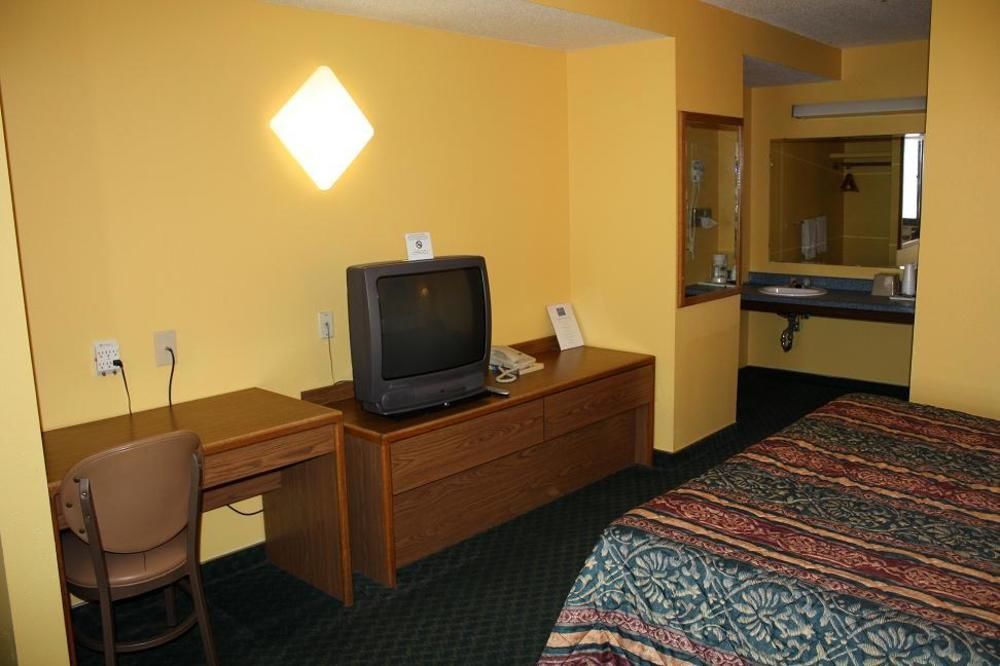 Best Budget Inn オワトナ エクステリア 写真